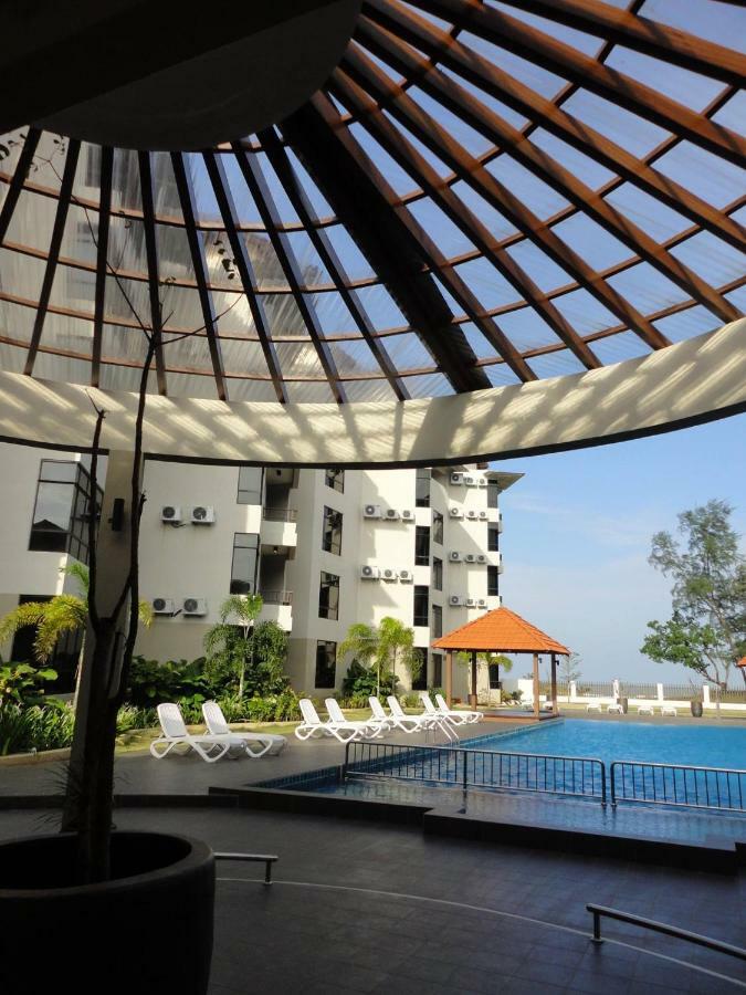 Apartment Samsuria Private Front *