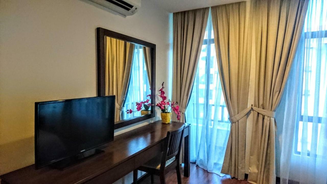 Samsuria Private Front Apartment