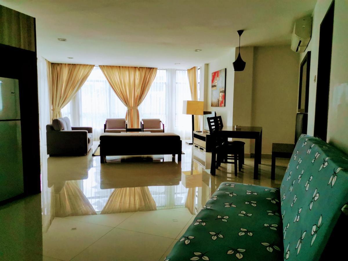Apartment Samsuria Private Front