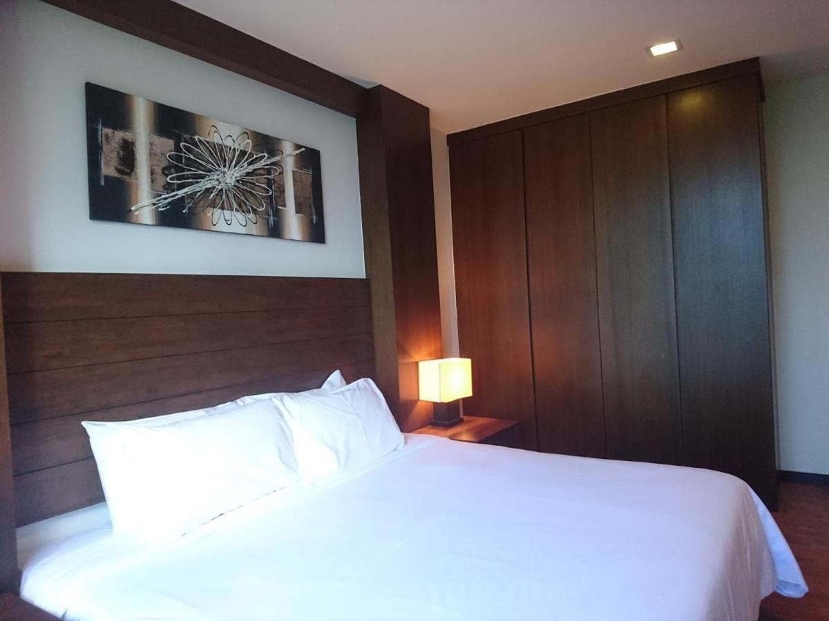 Apartment Samsuria Private Front *